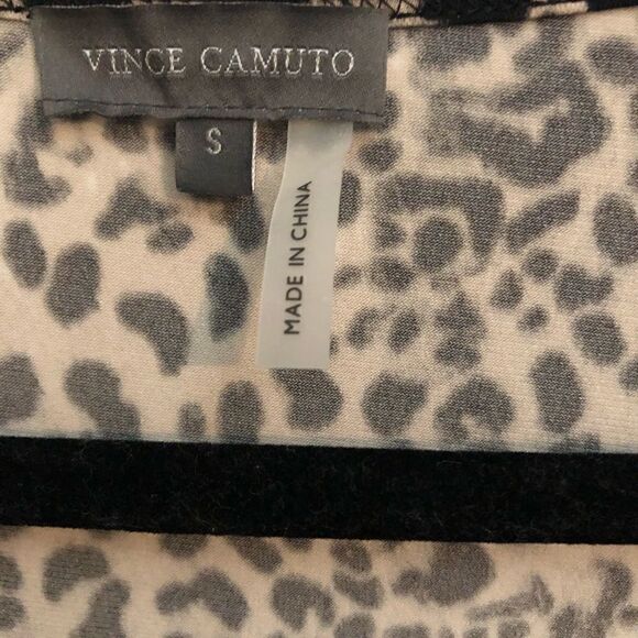 Vince Camuto leopard print sleeveless top. Drawstring tie down front. - Picture 2 of 8